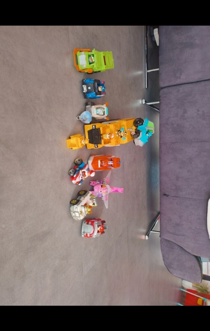 Lot 10 véhicules avec figurines Pat’patrouille, Parfait état - photo numéro 2