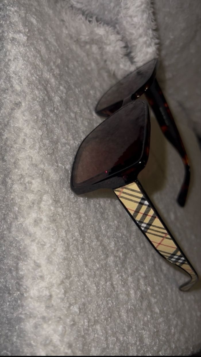 lunette de soleil - photo numéro 2