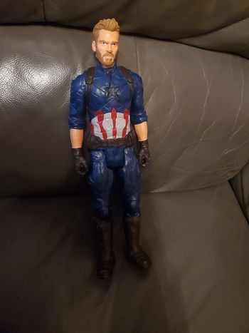 Figurine avengers captain america 