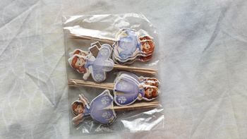 24 pique cup cake sofia