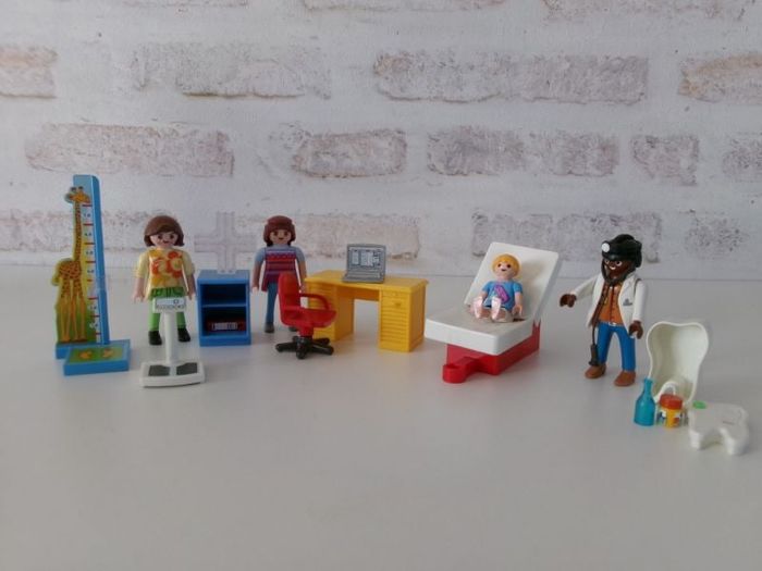 Cabinet médical playmobil