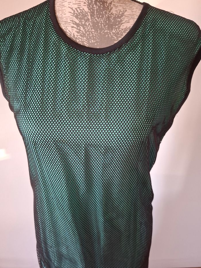 Tunique, robe verte avec filet noir au dessus - photo numéro 2