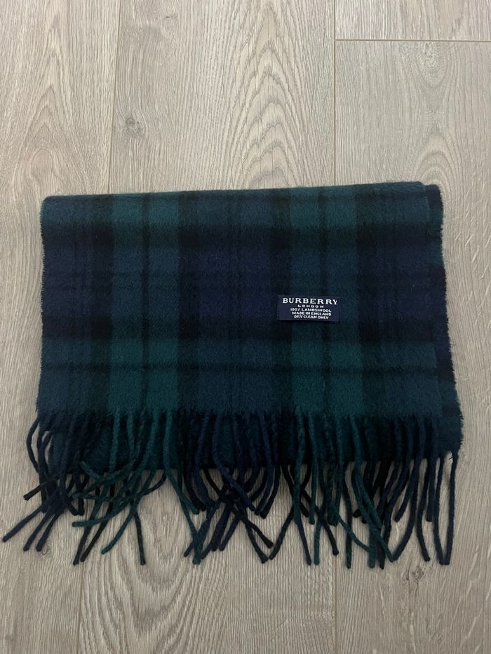 Écharpe à carreaux Burberry bleu marine/vert moderne - photo numéro 2