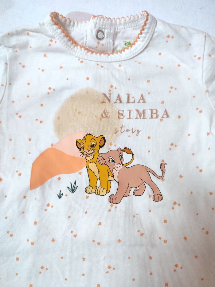 Pyjama une pièce Nala et Simba - Le roi lion - 6 mois - Très bon état - Disney - photo numéro 2