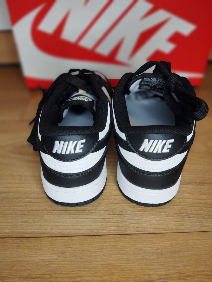 Basket Nike dunk panda taille 39 - photo numéro 6