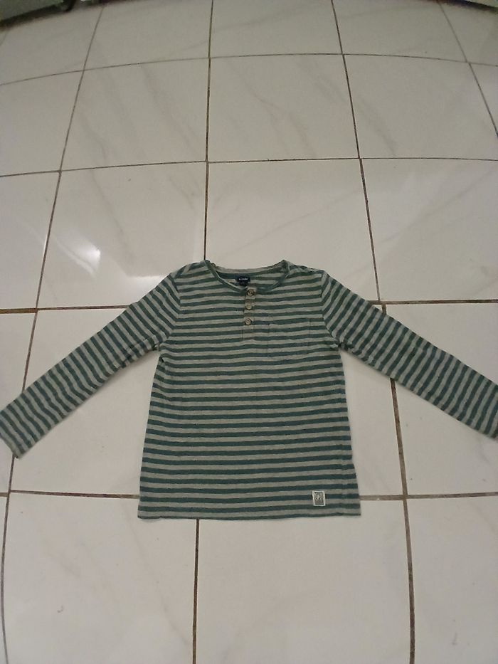 Pull fin en coton garcon taille 8 ans marque kiabi a rayure gris vert - photo numéro 4