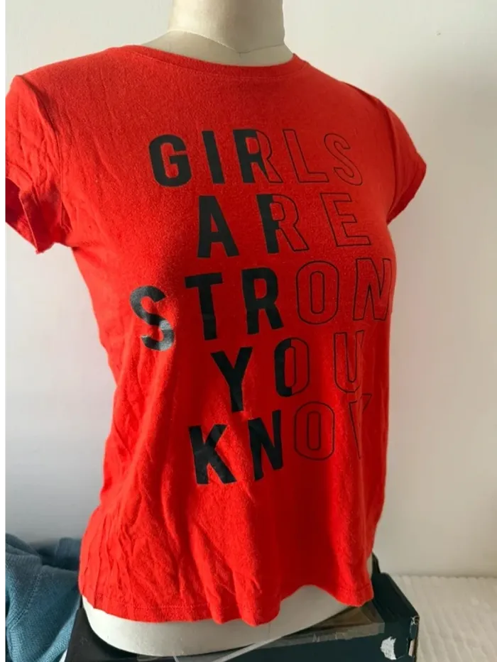 T-shirt rouge taille XS