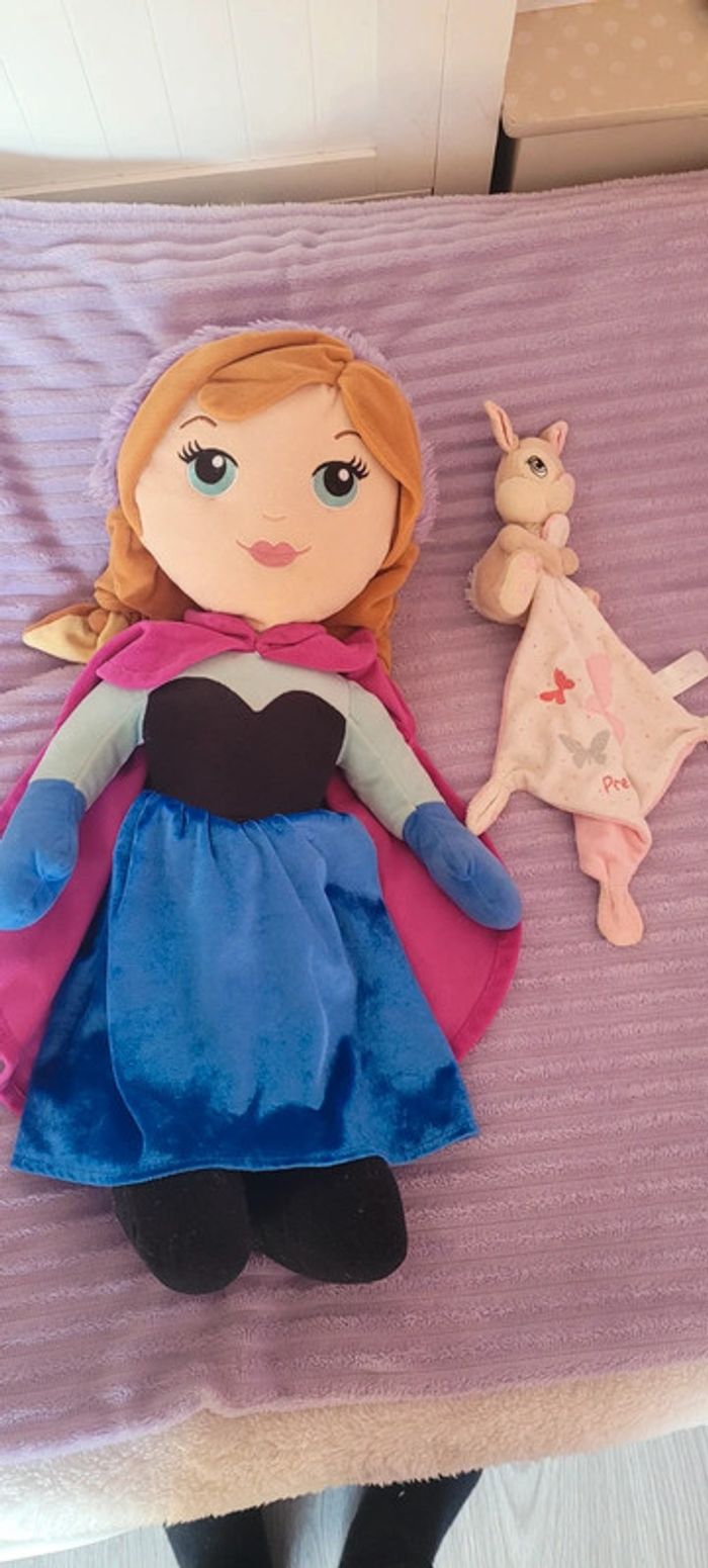 Superbe peluche grand format Anna la  reine des neiges environ 50 cm Disney