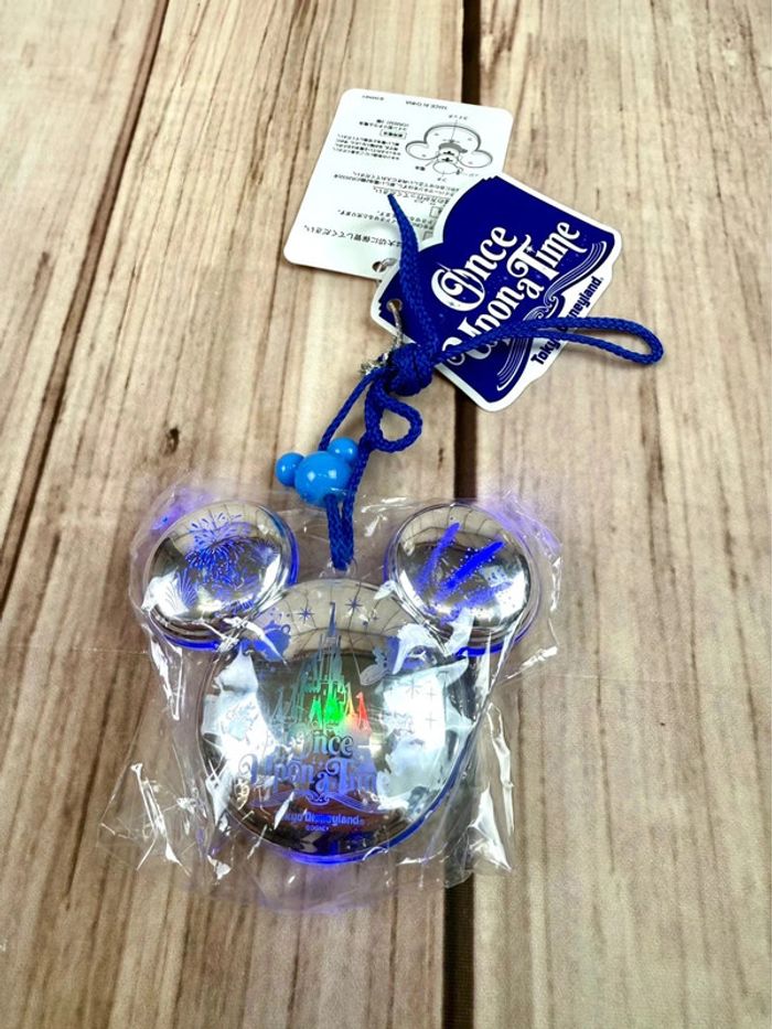 Tour de cou Tokyo Disney Resort Once Upon a Time  Pendentif lumineux - photo numéro 4
