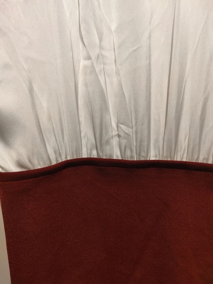 Robe blanche et bordeaux - photo numéro 2