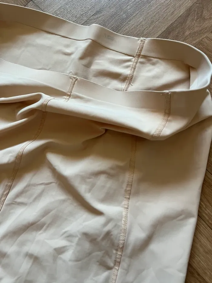 Body short amincissant beige vintage (NEUF) - photo numéro 2