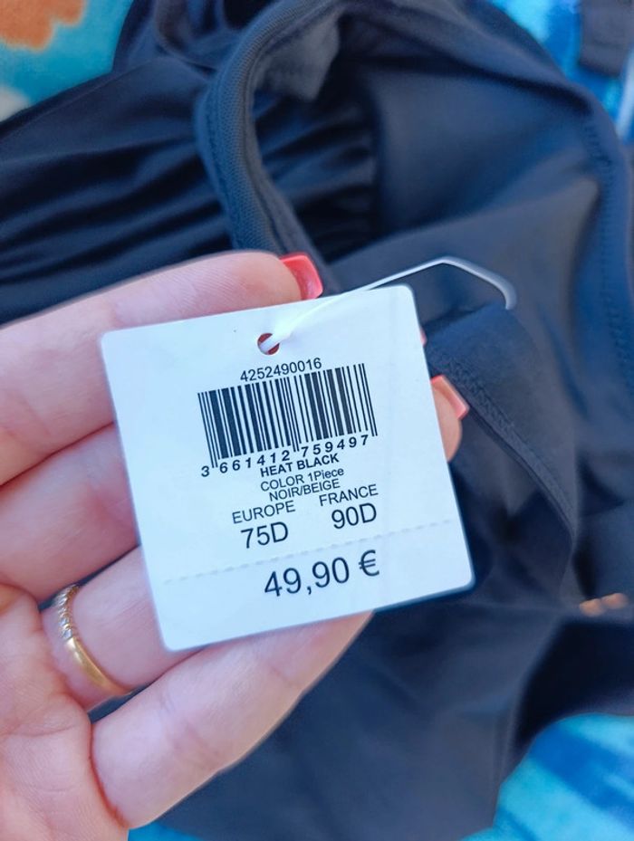 Maillot de bain noir une pièce boucle or RougeGorge 90D neuf chic classe - photo numéro 6