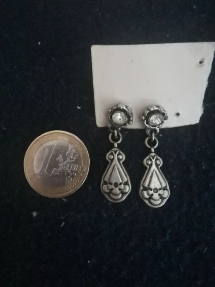 Boucles d'oreilles pendantes argentées - photo numéro 2