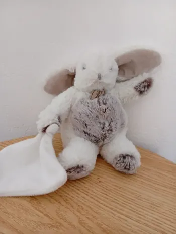 Babyt nat doudou peluche lapin blanc écru les flocons taupe