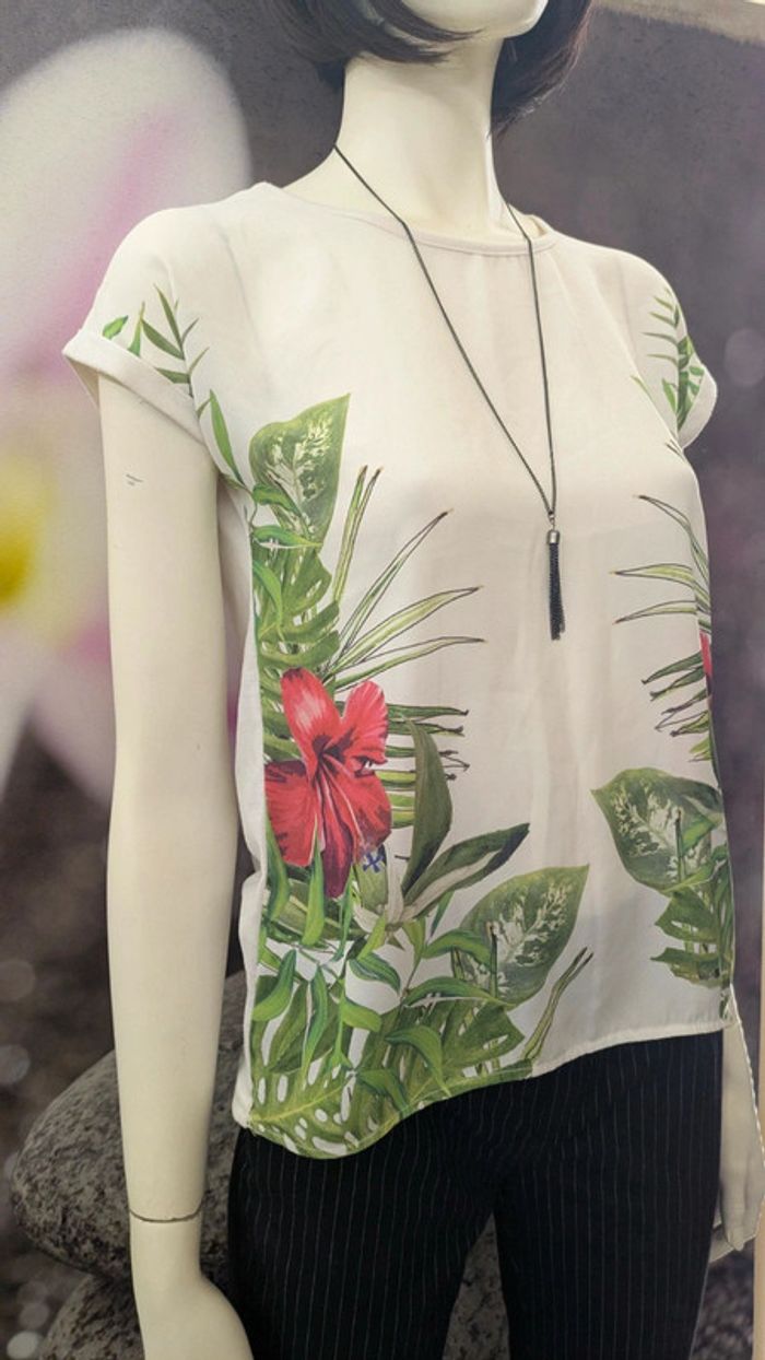 T-shirt été blanc et motif floral