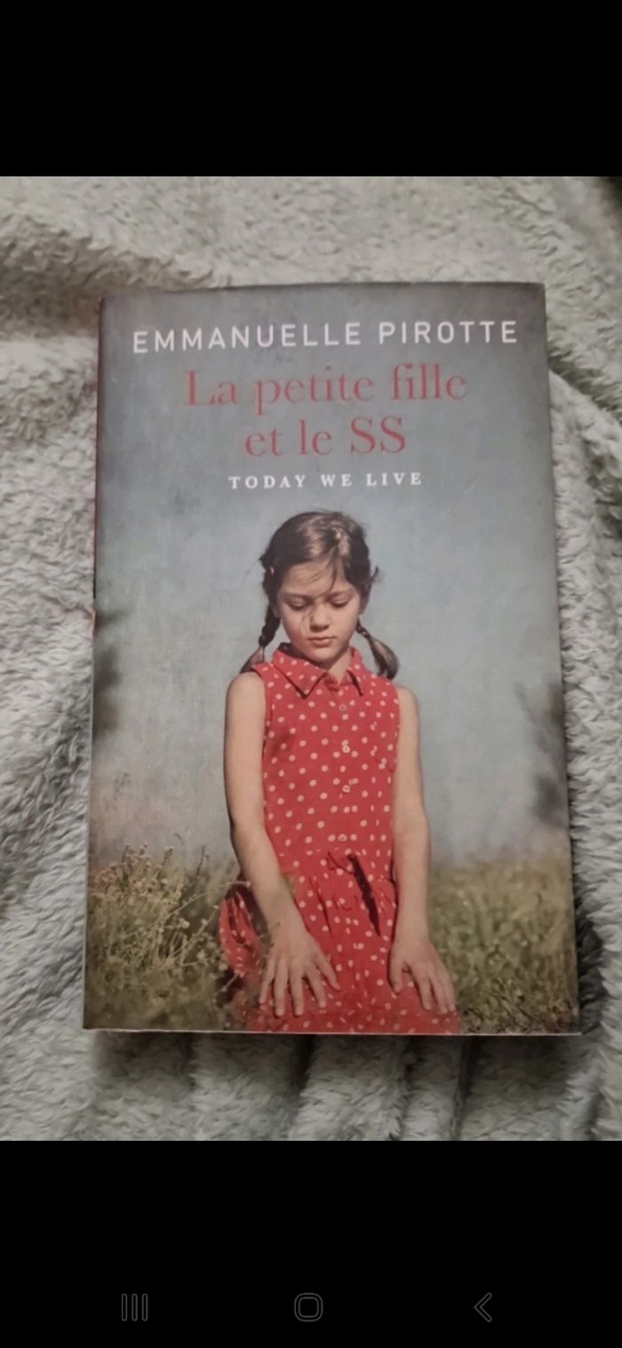 La petite fille et le SS / Emmanuelle Pirotte