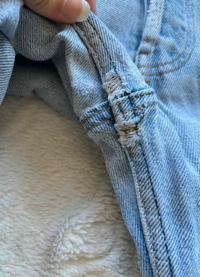 Jean Lévis 501 USA vintage 90s coupe droite bleu clair taille W30 M/40 - photo numéro 11