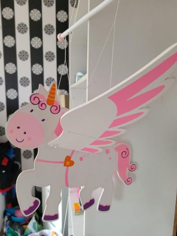 MOBILE EN BOIS LICORNE