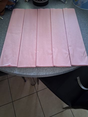 Lot 5 rouleaux papier crépon  rose neuf