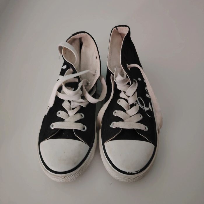 Baskets noires en toile montante taille 34 - photo numéro 3