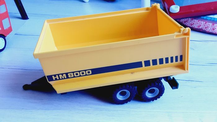 Jeu jouet enfant remorque de tracteur jaune playmobil