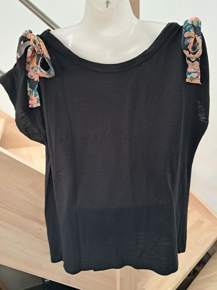 Top femme noir - photo numéro 3