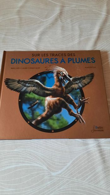 Sur les traces des dinosaures à plumes
