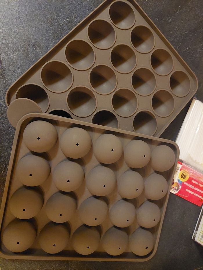 Moule en silicone  à cake pops TBE 🍡 - photo numéro 2