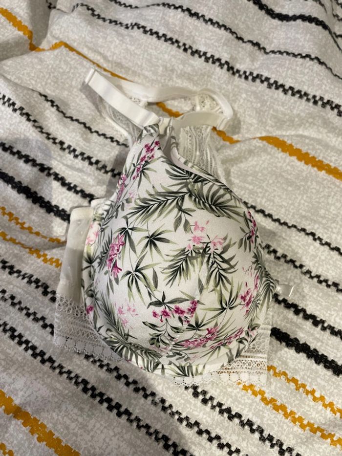 Soutien gorge fleuri - photo numéro 2