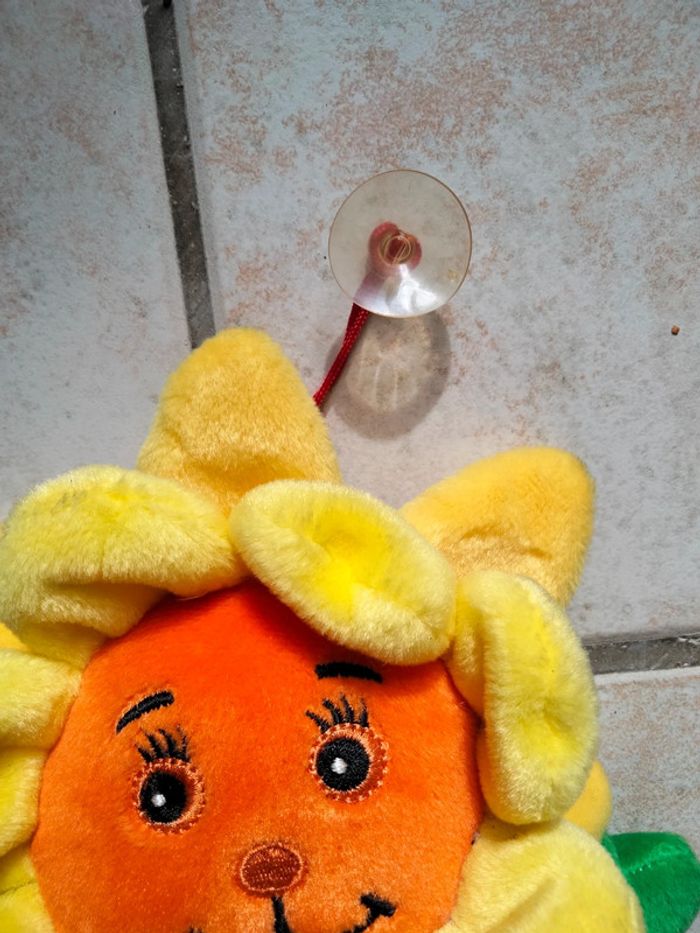 Peluche en fleur avec ventouses - photo numéro 2