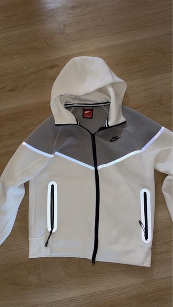 nike tech