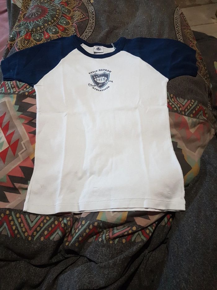 T- shirt petit bateau 8 ans - photo numéro 4