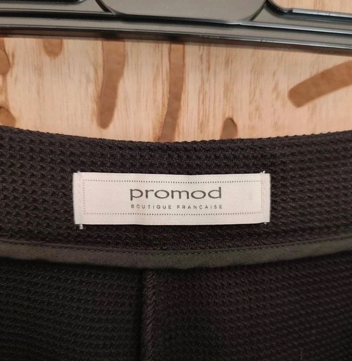 Short noir nid d'abeille - Taille 44 Promod - photo numéro 8