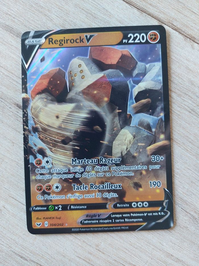 Carte pokemon Regirock V 104/202 Épée et bouclier