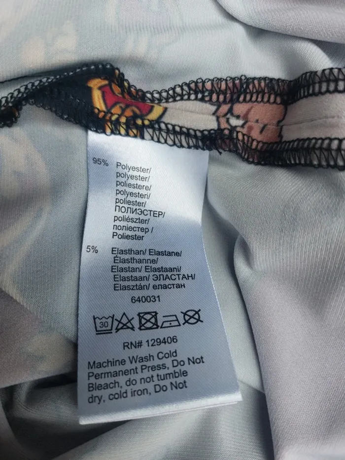 Robe décolleté plongeant - photo numéro 4