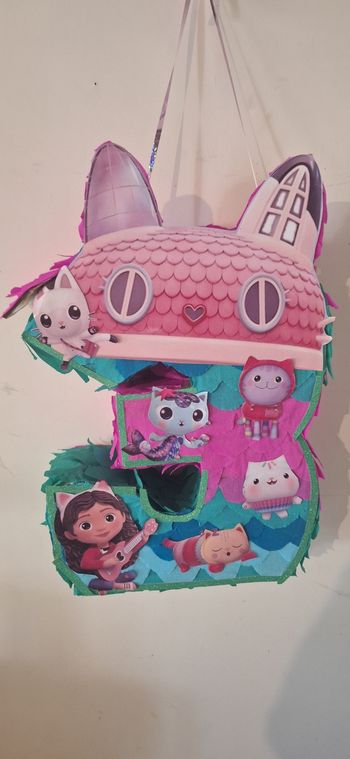Pinata anniversaire gabbys 