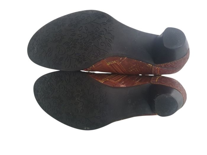 Bottines Laura Vita -Cuir Travaillé & Esprit Arty -Pointure 40
- photo numéro 6