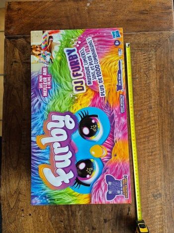 Furby dj arc-en-ciel peluche interactive hasbro dj furby rainbow