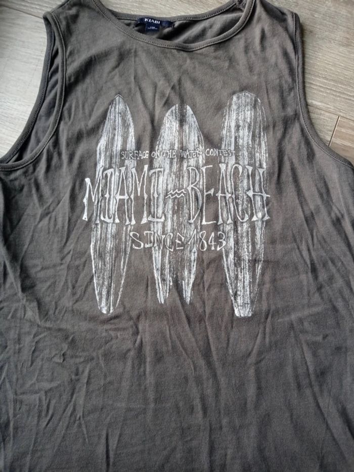 Tee shirt sans manches - photo numéro 2