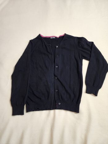 Gilet à bordure rose intérieur