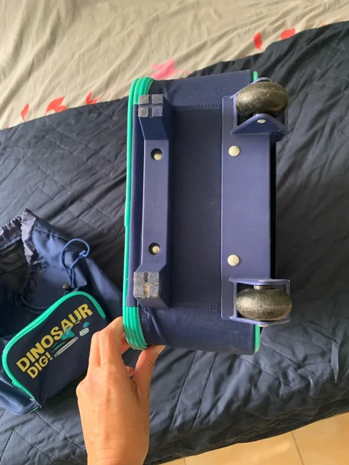 Lot valise et petit sac à dos dinosaures - photo numéro 5