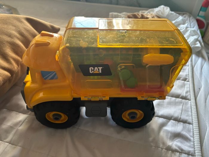 Camion CAT - photo numéro 3