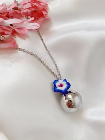 Bola de grossesse fleur bleue