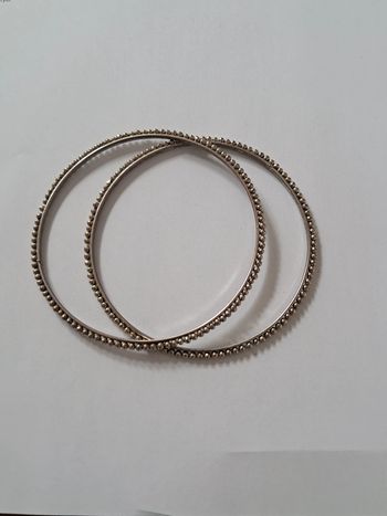 Deux bracelets jonc fantaisie