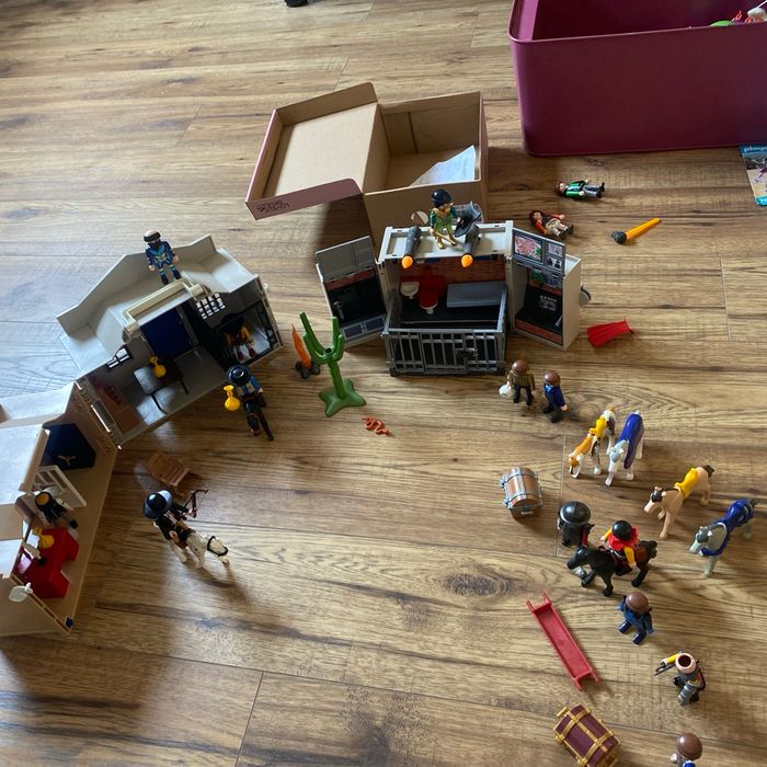 Lot playmobil garçon