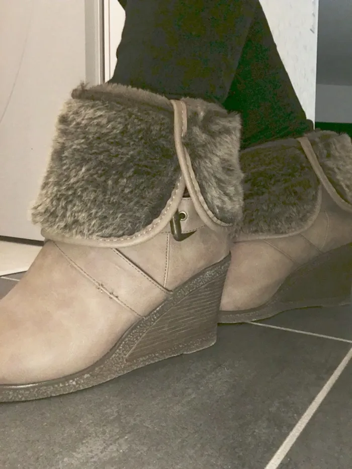 Bottines compensées fourrure