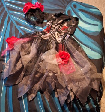Robe squelette avec serre-tête 3-4 ans
