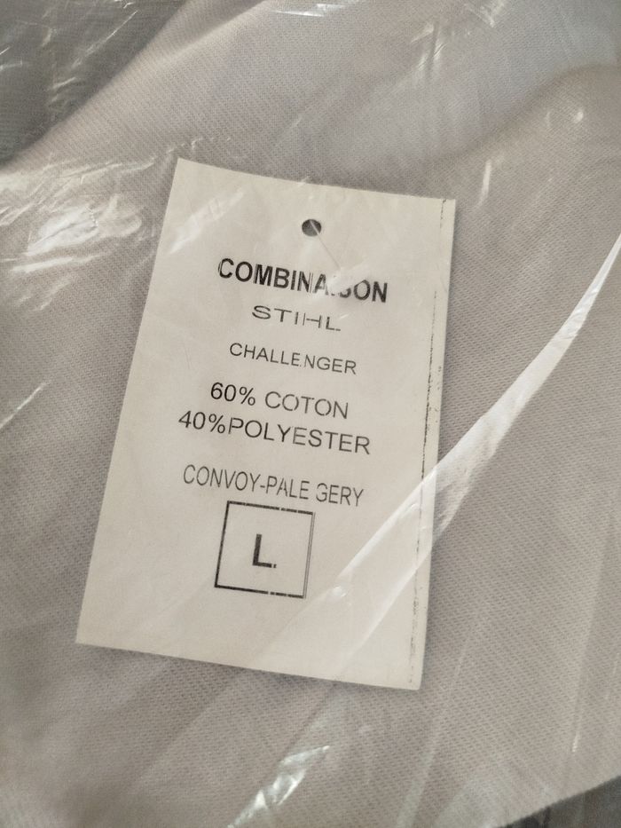 Combinaison  dassy tout neuf - photo numéro 3