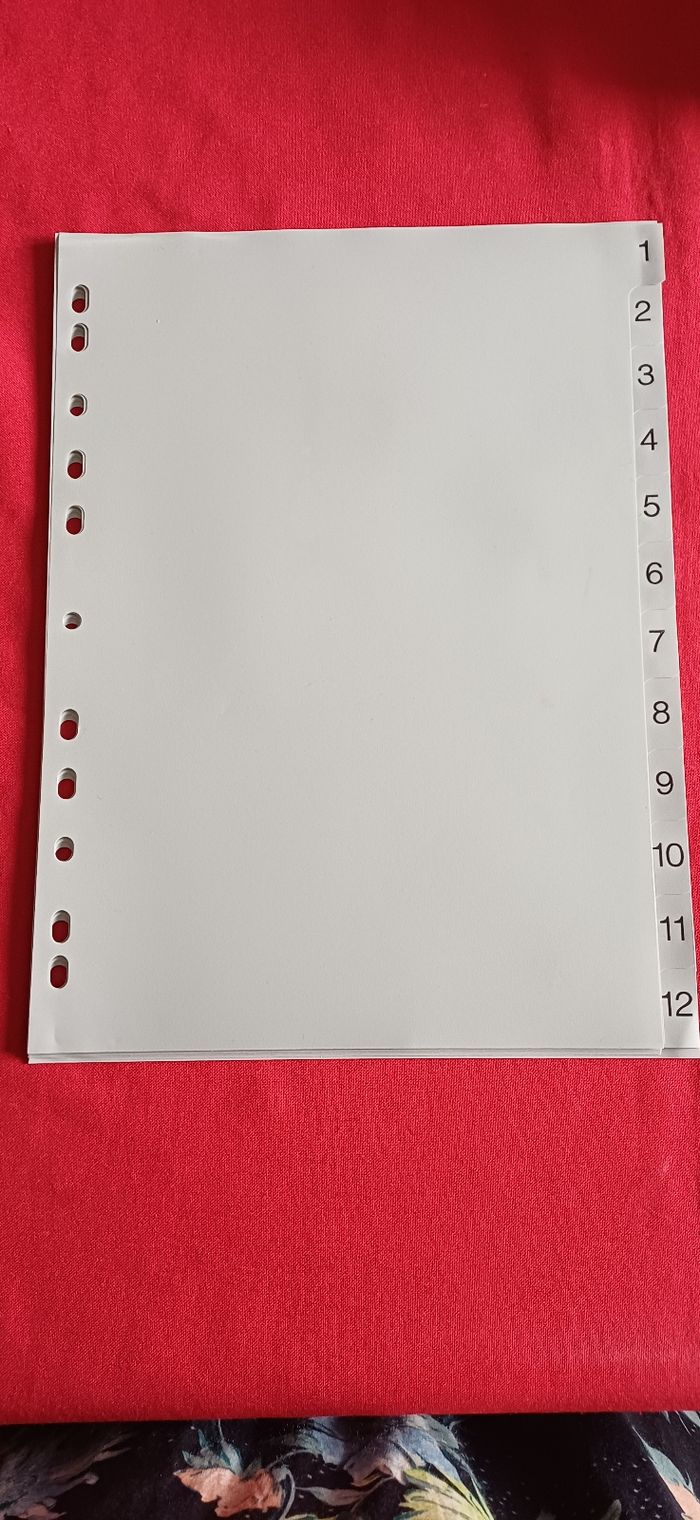 Intercalaires en plastique 24 x 32 gris