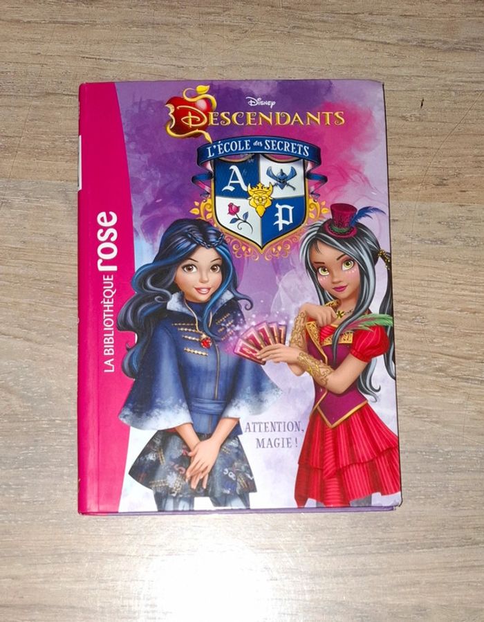 Livre la bibliothèque rose descendants- l école des secrets